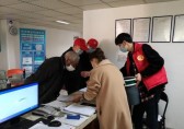 半山社區為半山家苑每戶家庭發放分類垃圾桶