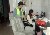 配合垃圾分類，爭(zhēng)做文明市民