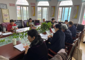 居民參與社區(qū)治理大討論，共同解決垃圾分類難題