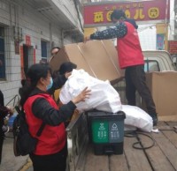 千個分類垃圾桶分發(fā)入戶，加強村民環(huán)保意識